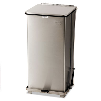 Rubbermaid&reg; Commercial Defenders&reg; Medical Step Can